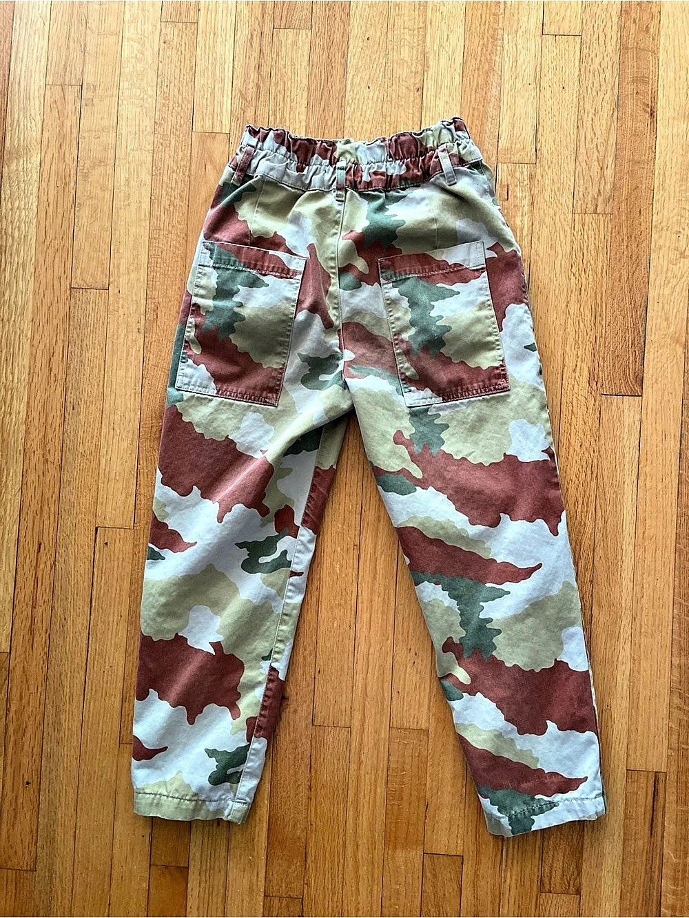Zara Camouflage Paperbag Trousers Camo Green & Red Size 2